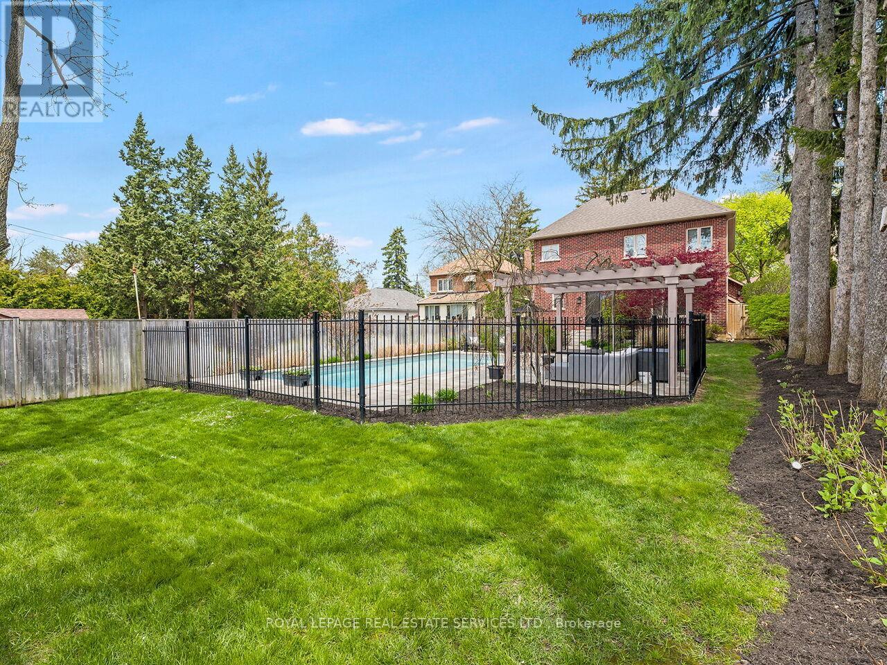24 Jopling Avenue N, Toronto, Ontario  M9B 4E7 - Photo 34 - W13142448