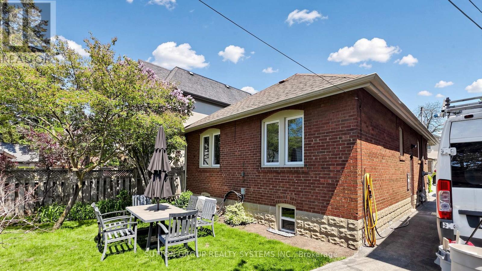 14 Elsfield Road, Toronto, Ontario  M8Y 3R4 - Photo 31 - W13142456