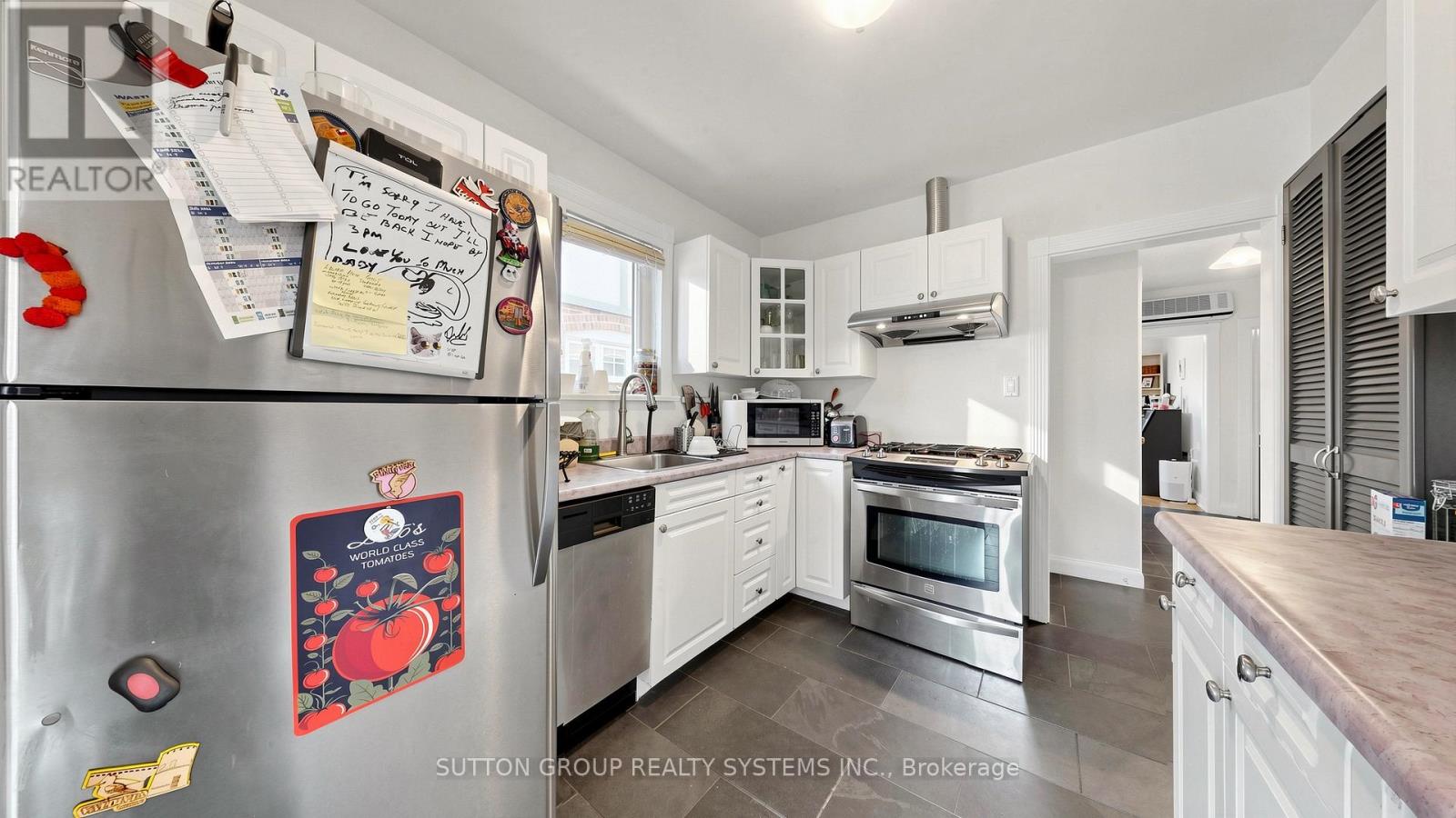 14 Elsfield Road, Toronto, Ontario  M8Y 3R4 - Photo 7 - W13142456