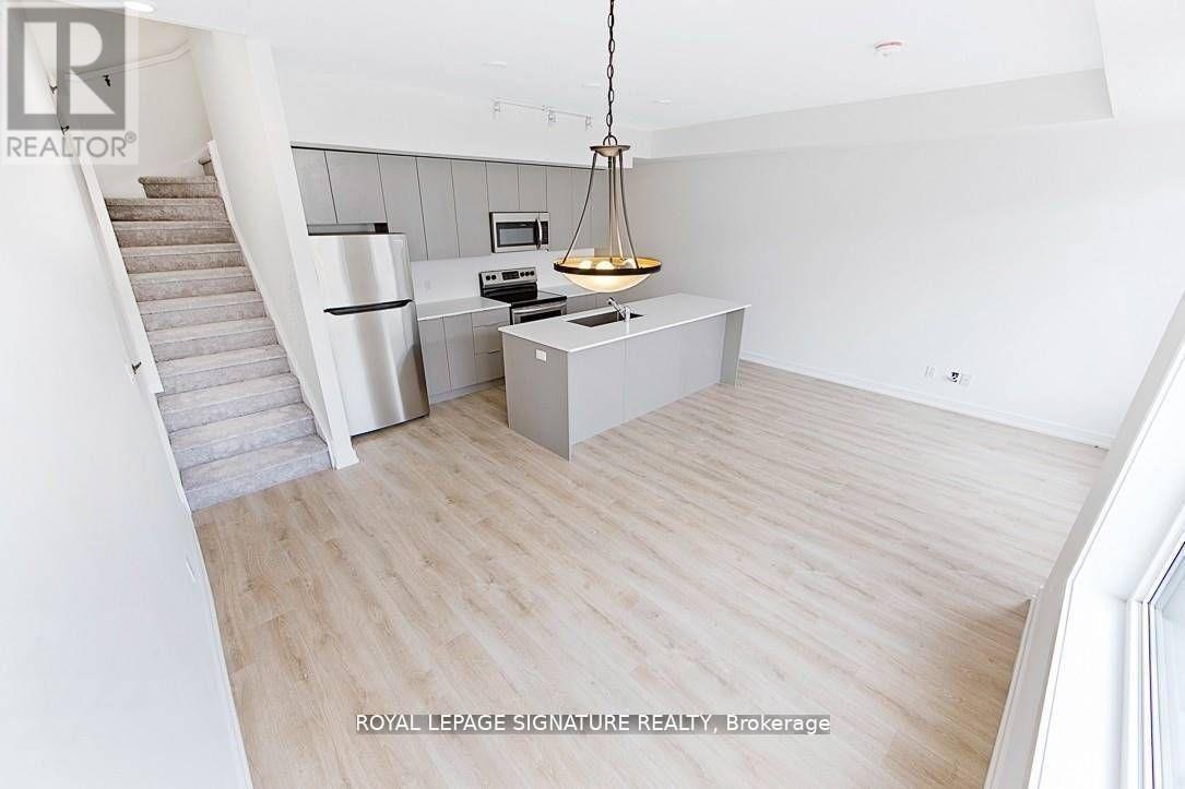 335 - 3078 Sixth Line, Oakville, Ontario  L6M 1P8 - Photo 3 - W13142466