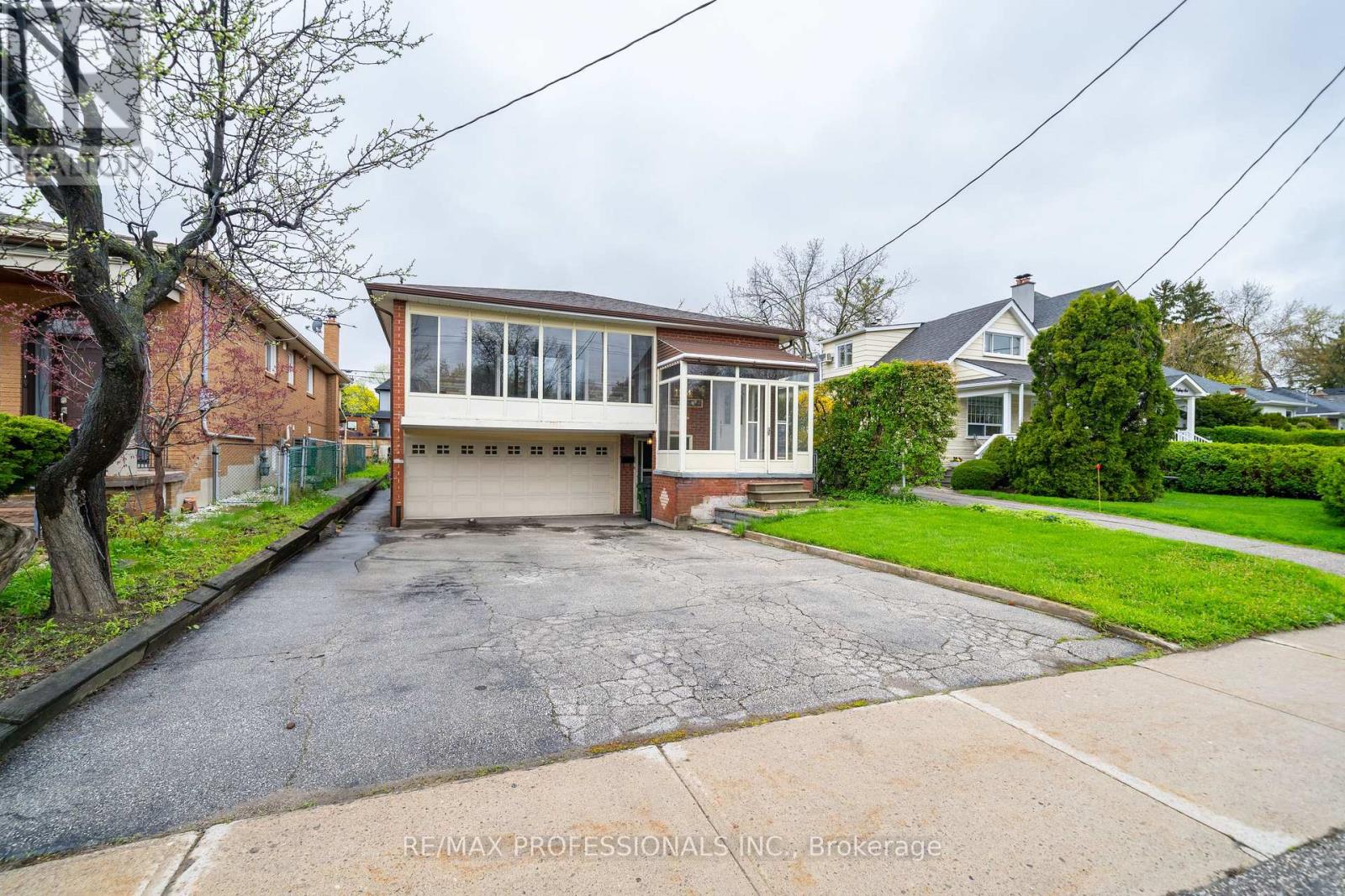 1164 KIPLING AVENUE, Toronto, Ontario