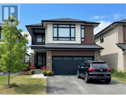 33 THUNDERBOLT STREET, Ottawa, Ontario