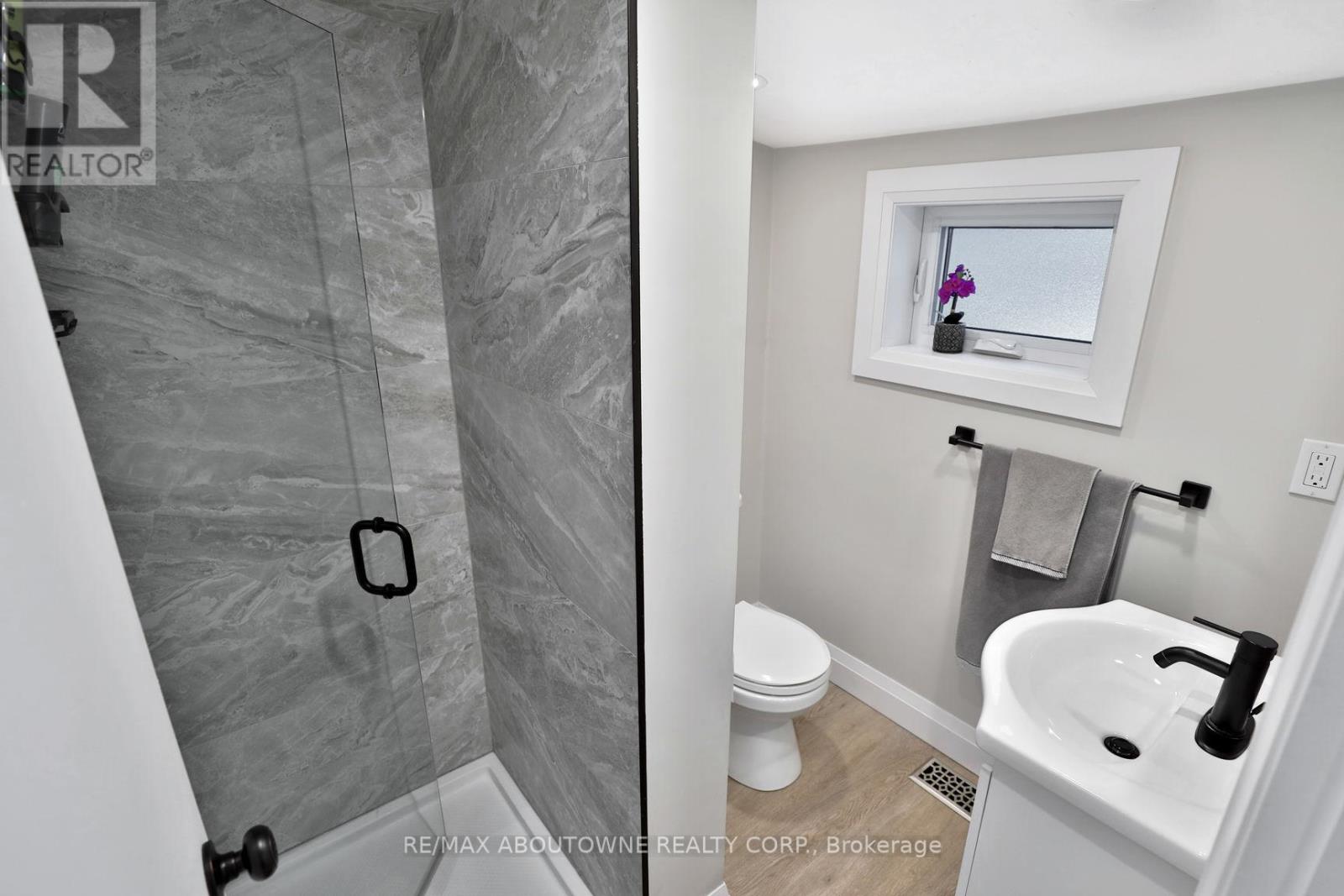 31-33 Hawthorne Avenue, Hamilton, Ontario  L8P 4P7 - Photo 27 - X13142332