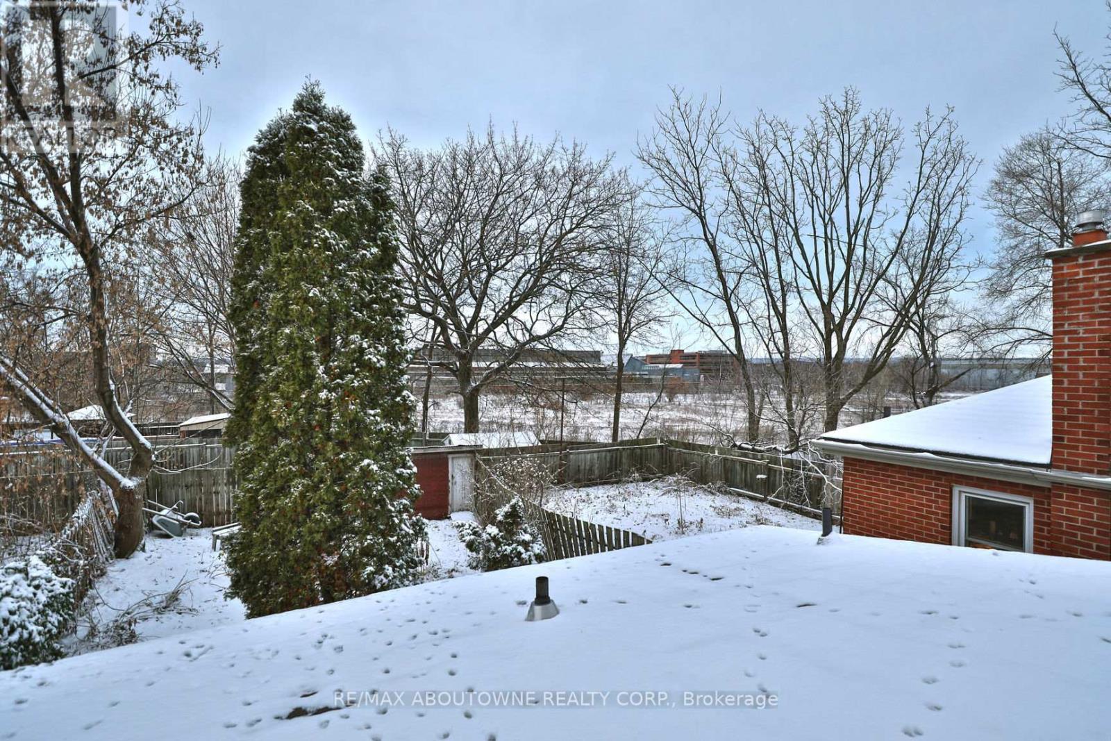 31-33 Hawthorne Avenue, Hamilton, Ontario  L8P 4P7 - Photo 34 - X13142332