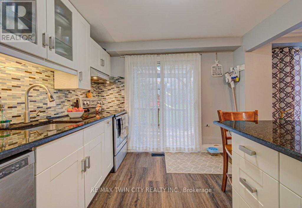237b Thistleglen Place, Waterloo, Ontario  N2T 2A6 - Photo 18 - X13142468