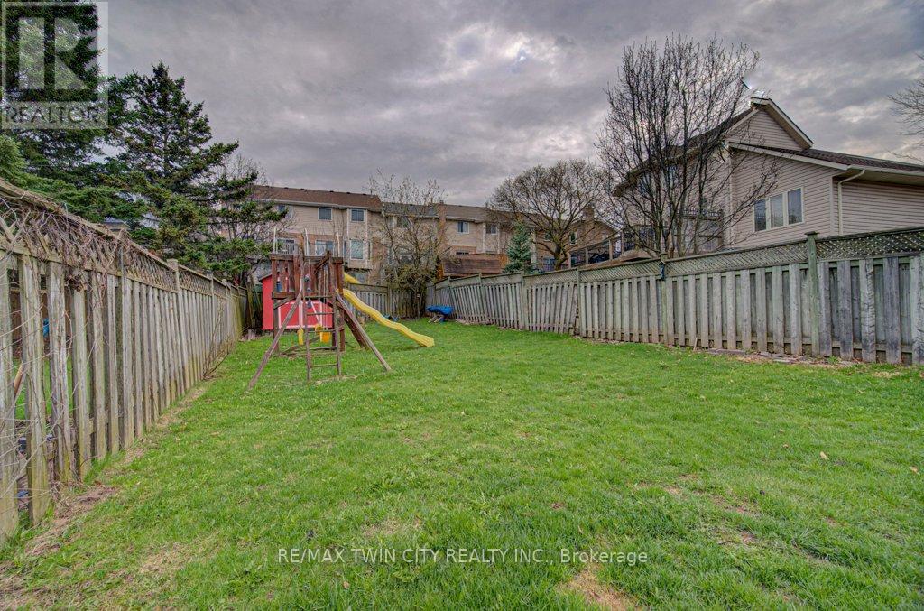 237b Thistleglen Place, Waterloo, Ontario  N2T 2A6 - Photo 31 - X13142468