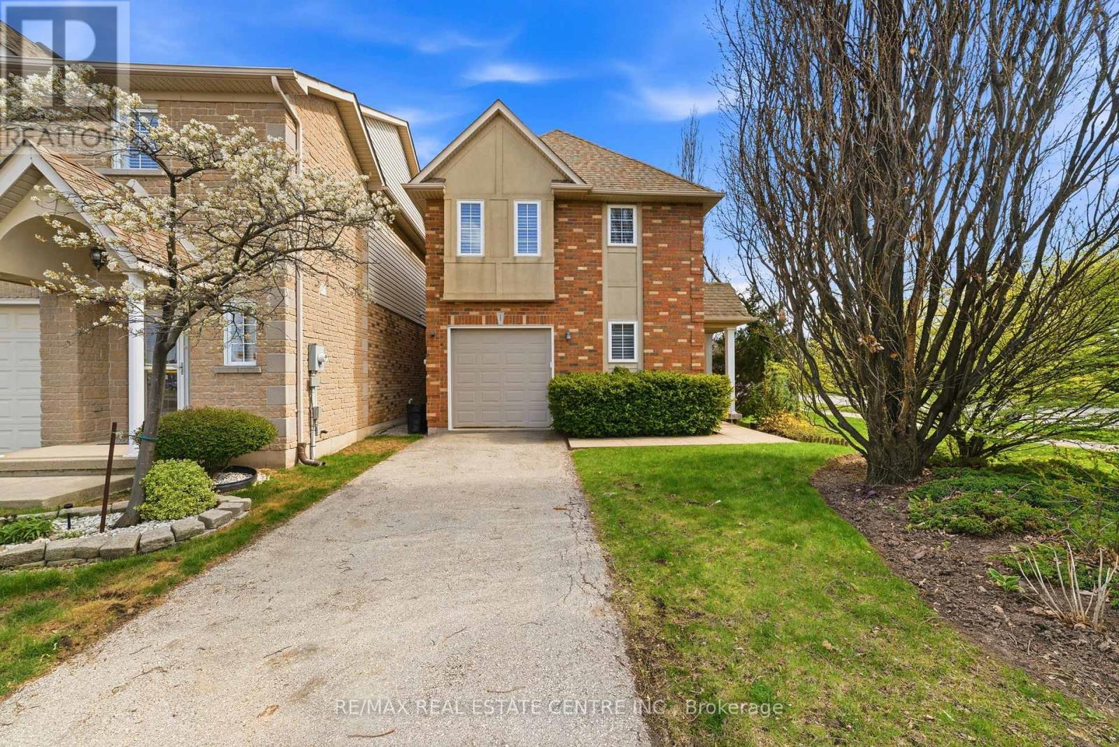 1 - 876 Golf Links Road, Hamilton, Ontario  L9G 3K9 - Photo 1 - X13142484