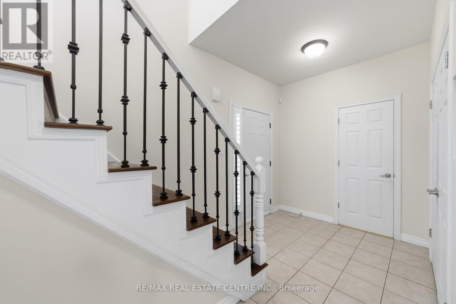 1 - 876 Golf Links Road, Hamilton, Ontario  L9G 3K9 - Photo 5 - X13142484