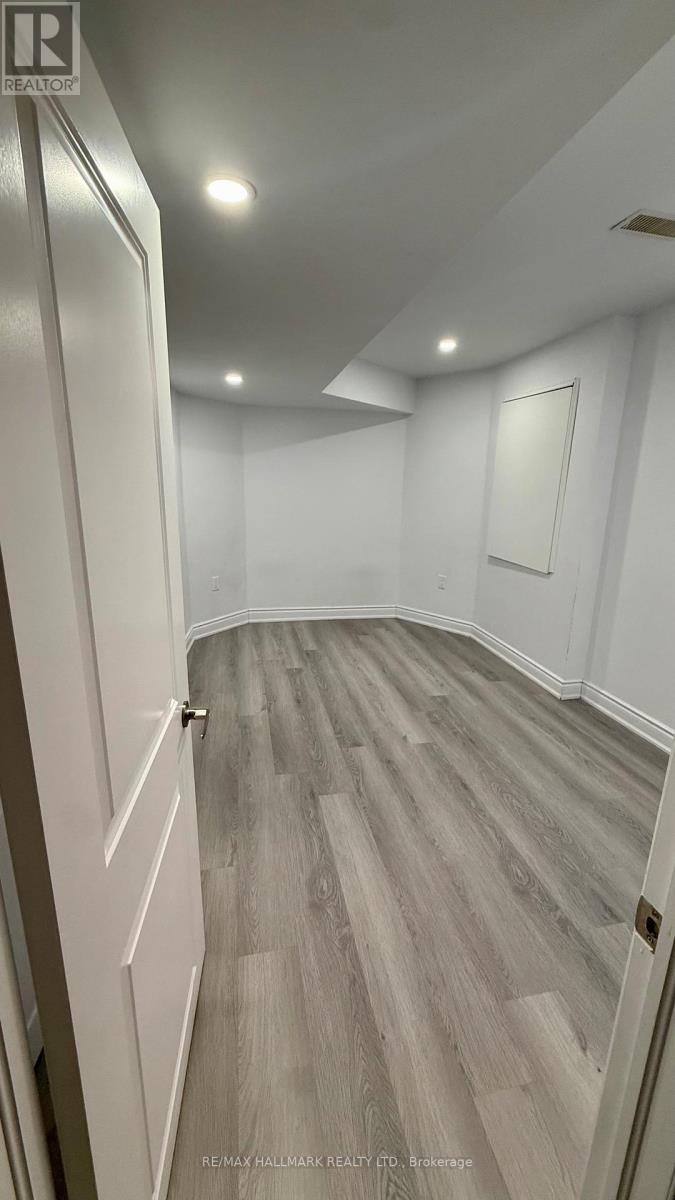 Basement - 24 Mcdonough Gardens, Hamilton, Ontario  L8B 1W8 - Photo 3 - X13142490