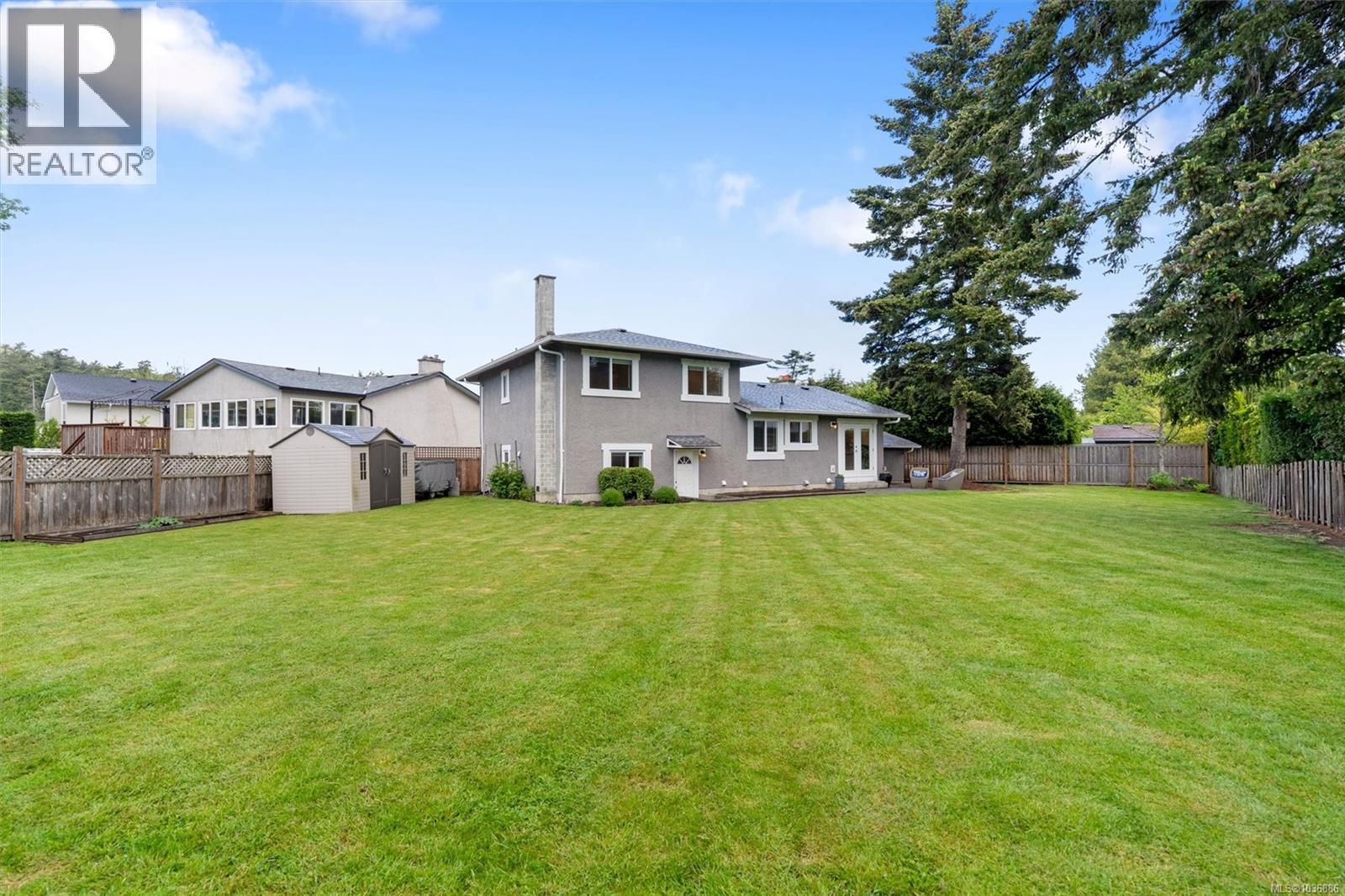 1582 Fremont Pl, Saanich, British Columbia  V8N 4Y5 - Photo 29 - 1036886