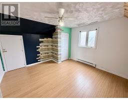 11 Crescent Heights
