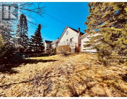 11 Crescent Heights