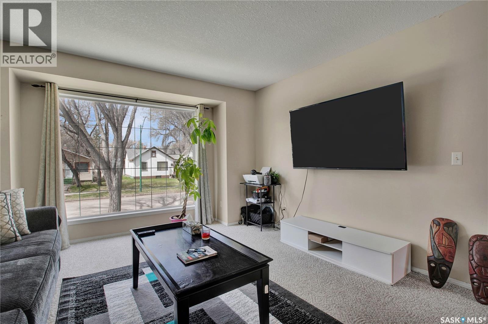 1418 B Avenue N, Saskatoon, Saskatchewan  S7L 1G8 - Photo 5 - SK036355