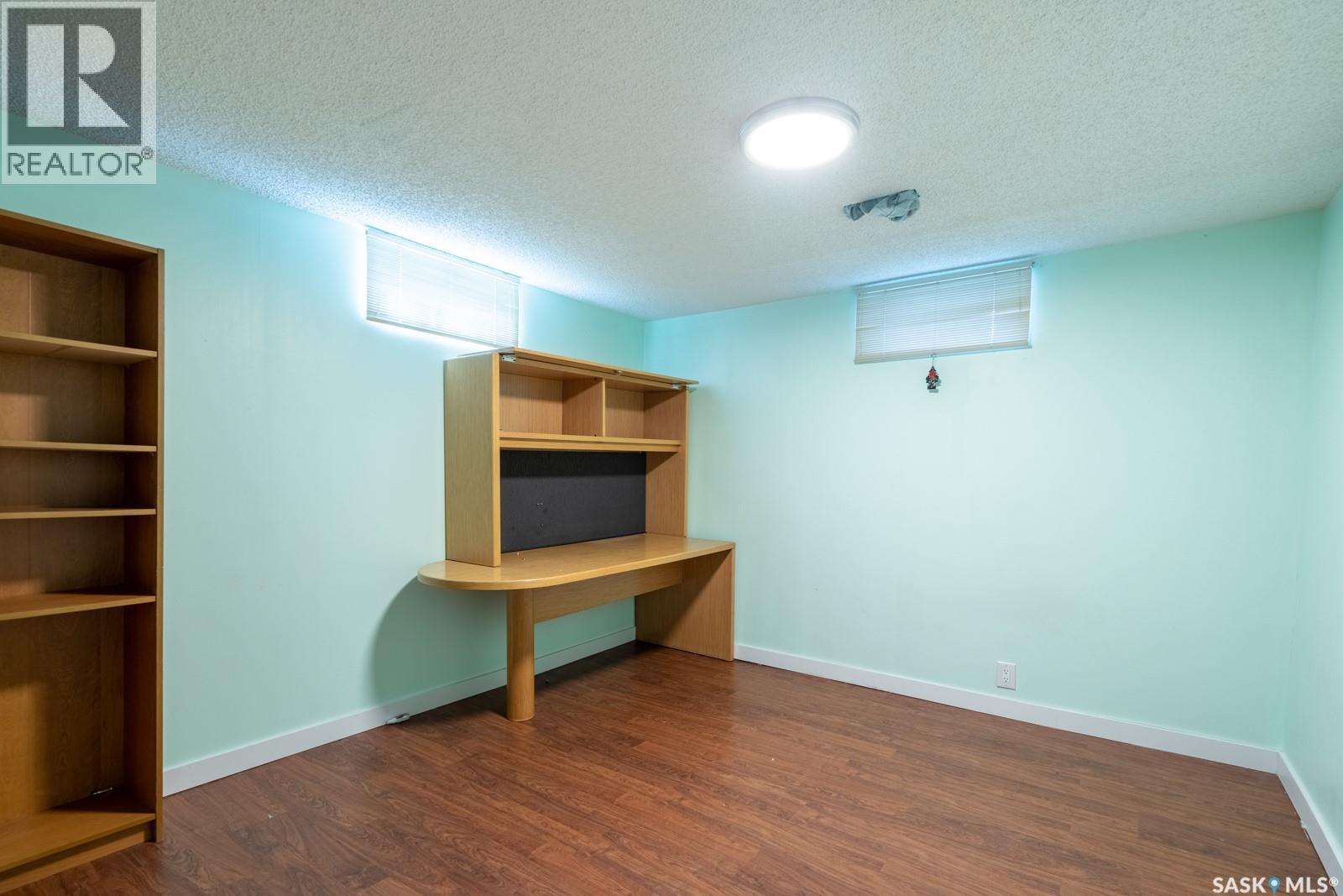 6 Hogarth Place, Regina, Saskatchewan  S4S 4J8 - Photo 27 - SK036334