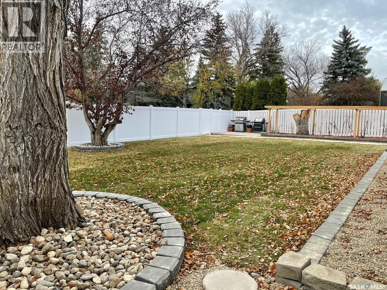 6 Hogarth Place, Regina, Saskatchewan  S4S 4J8 - Photo 34 - SK036334