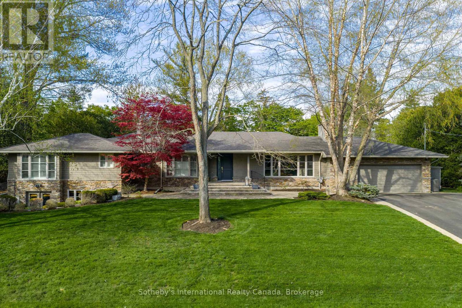 237 Burgundy Drive, Oakville, Ontario  L6J 4G2 - Photo 1 - W13142768