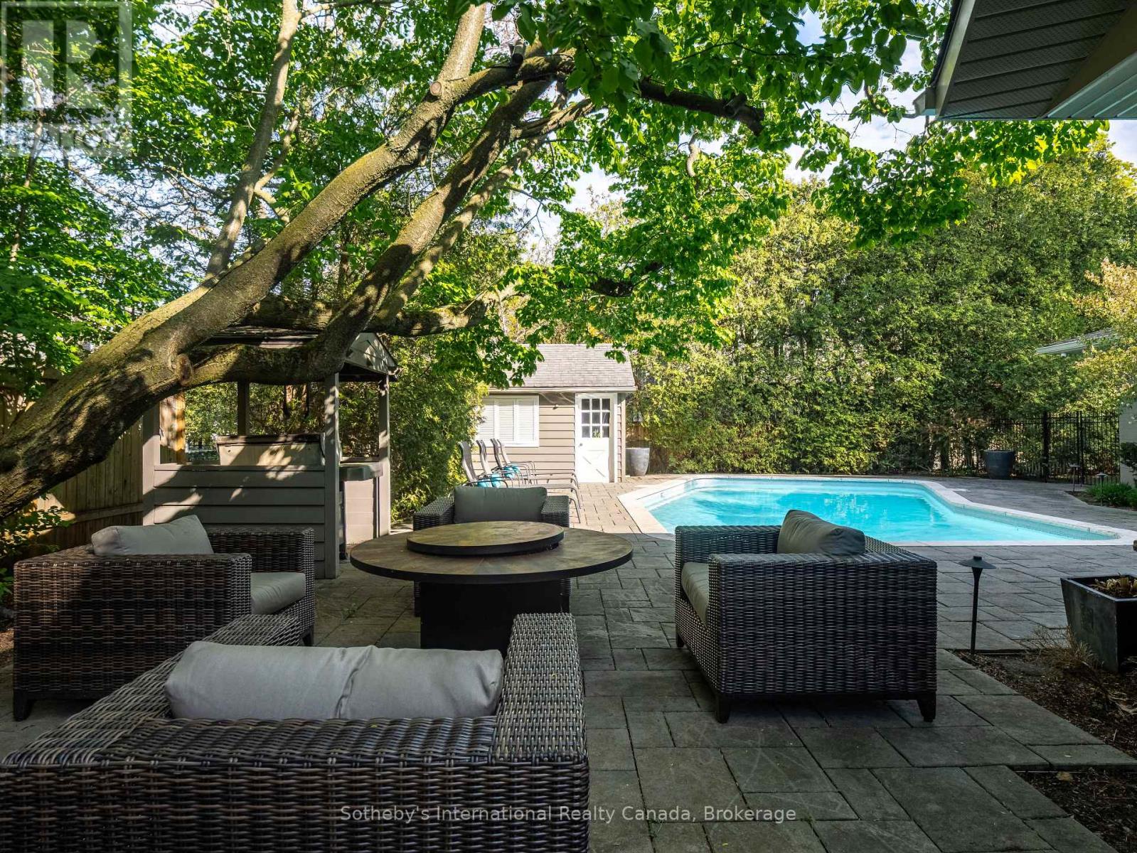 237 Burgundy Drive, Oakville, Ontario  L6J 4G2 - Photo 43 - W13142768