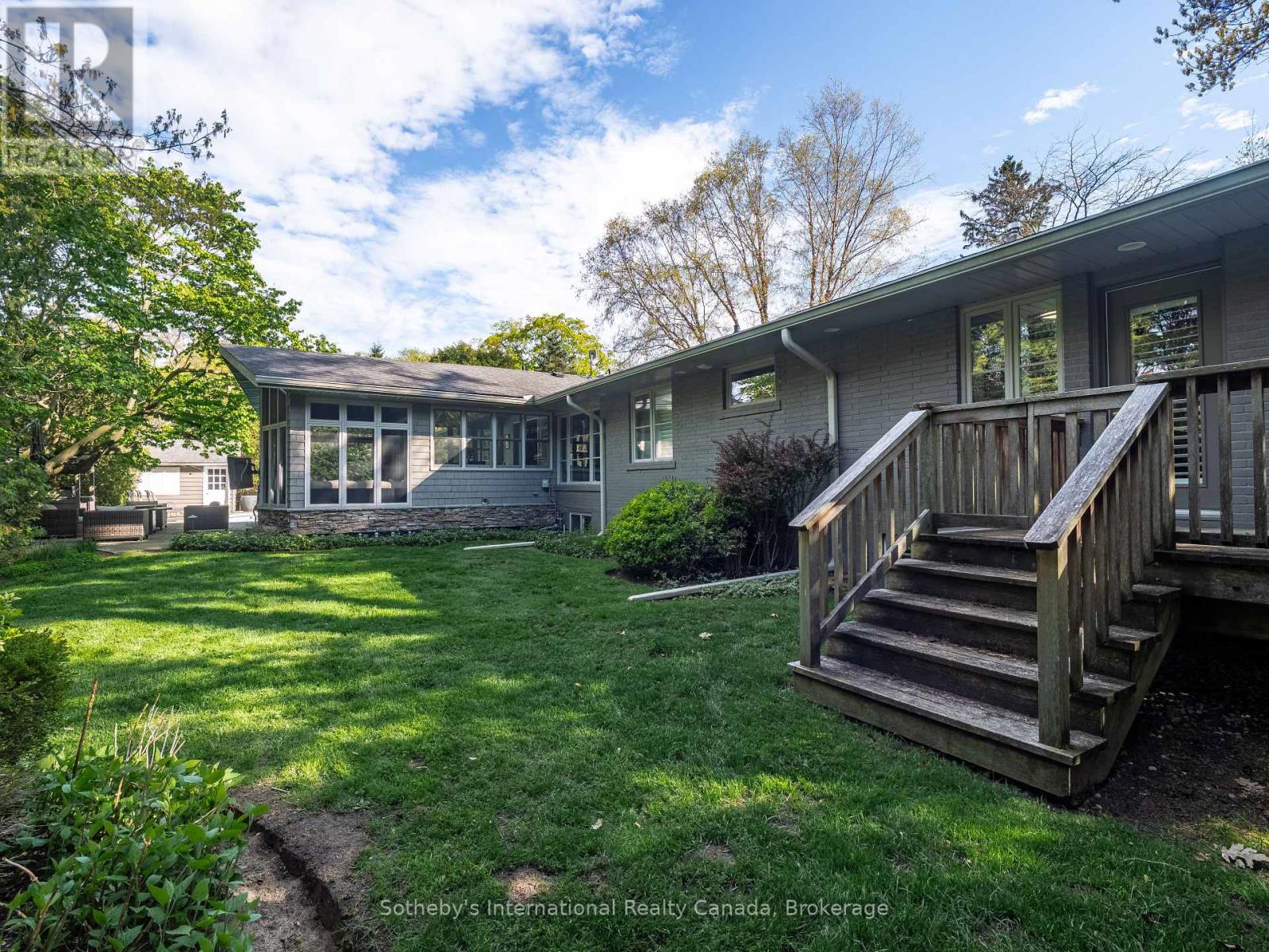 237 Burgundy Drive, Oakville, Ontario  L6J 4G2 - Photo 44 - W13142768