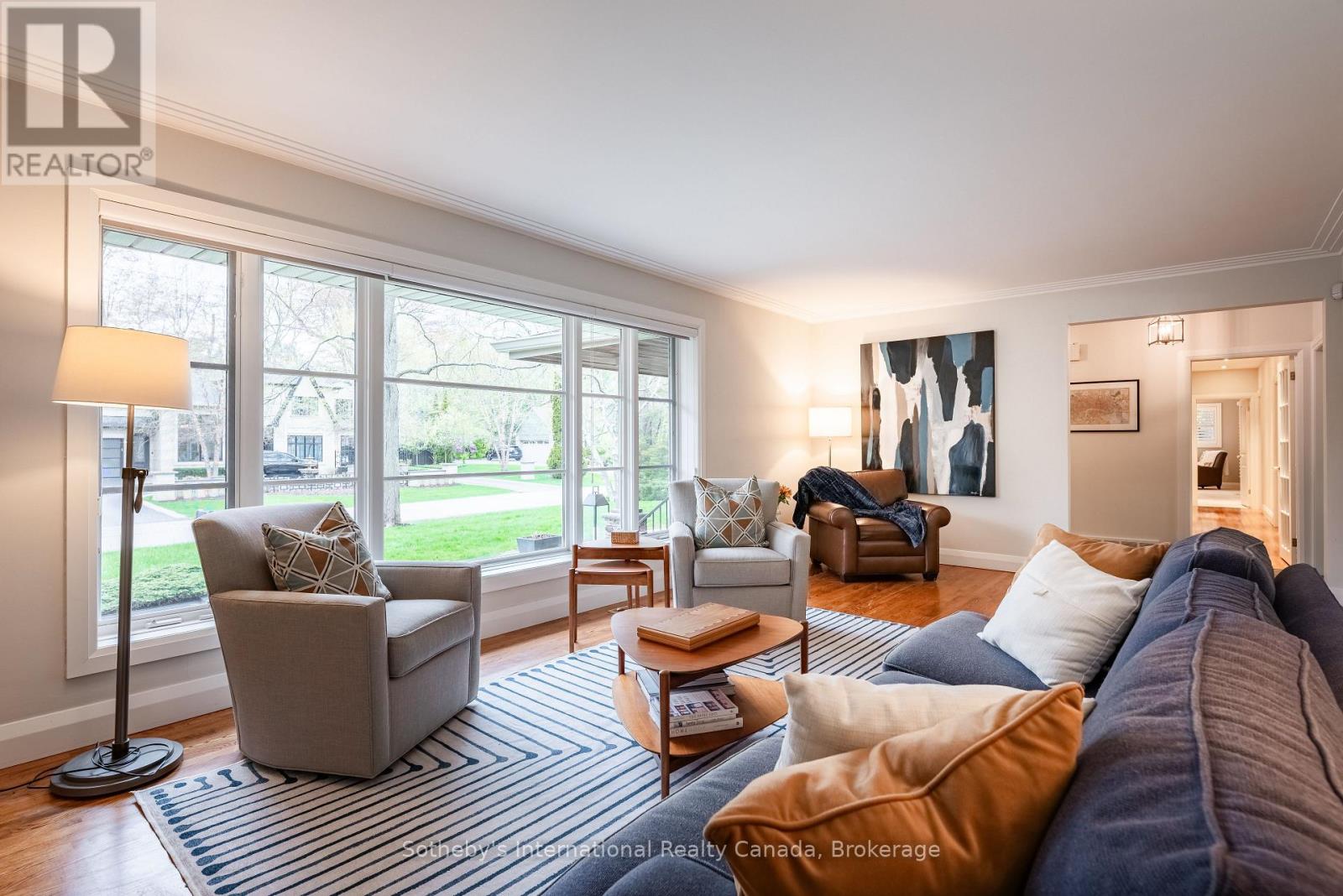237 Burgundy Drive, Oakville, Ontario  L6J 4G2 - Photo 6 - W13142768