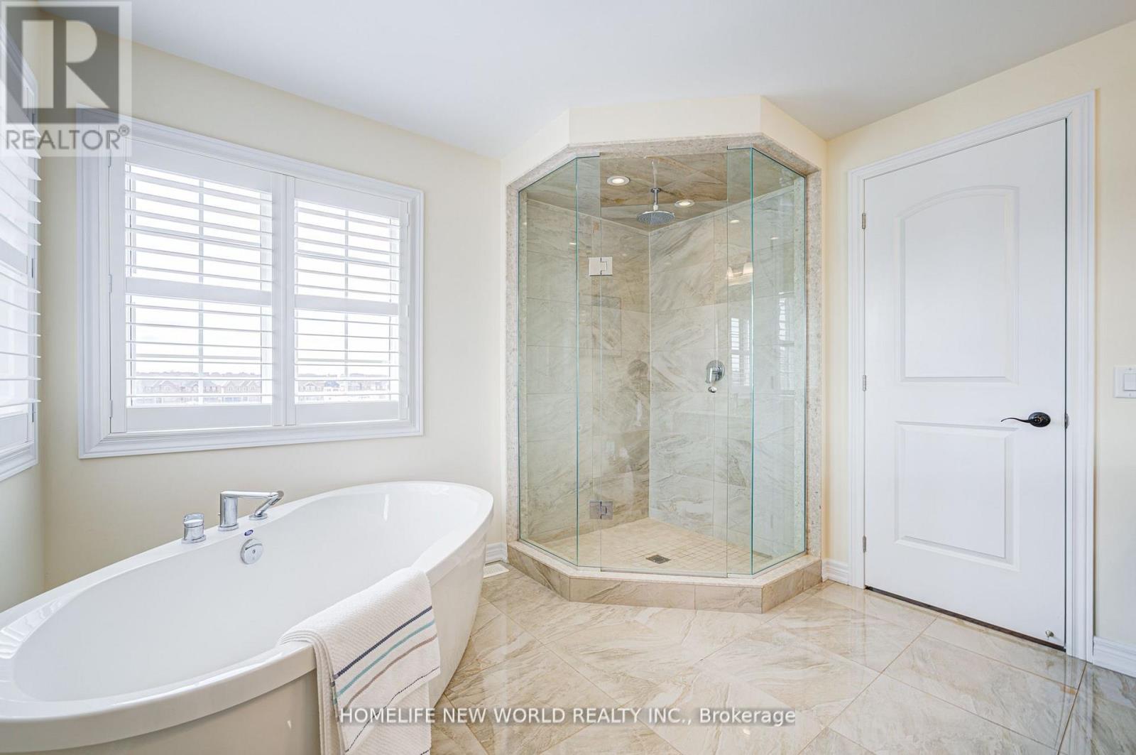88 Roth Street, Aurora, Ontario  L4G 0W7 - Photo 36 - N12877202