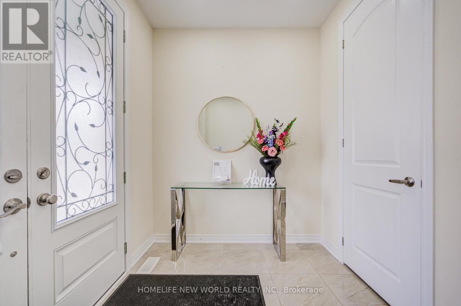 88 Roth Street, Aurora, Ontario  L4G 0W7 - Photo 5 - N12877202