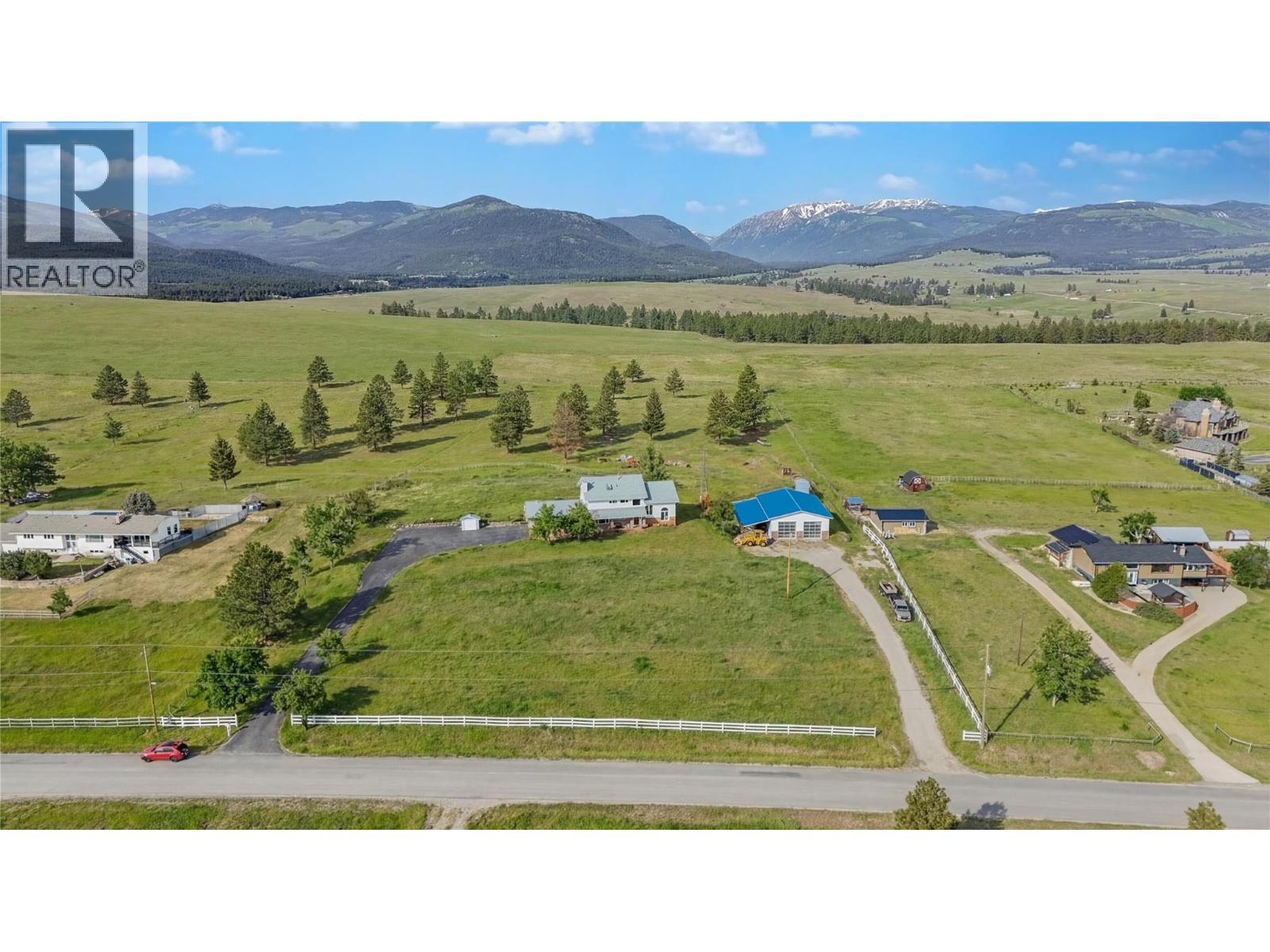 9617 Clearview Road, Cranbrook, British Columbia  V1C 7E2 - Photo 4 - 10380911