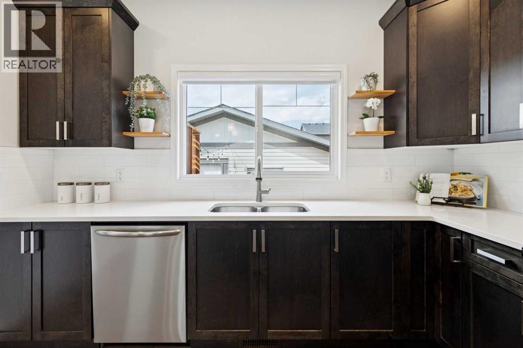 8 Walgrove Green Se, Calgary, Alberta  T2X 2H8 - Photo 14 - A2305547