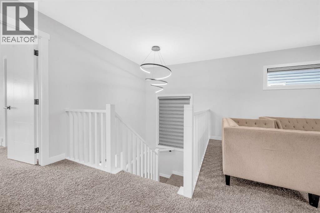 945 Midtown Avenue SW, Airdrie, Alberta  T4B 4V8 - Photo 21 - A2306976