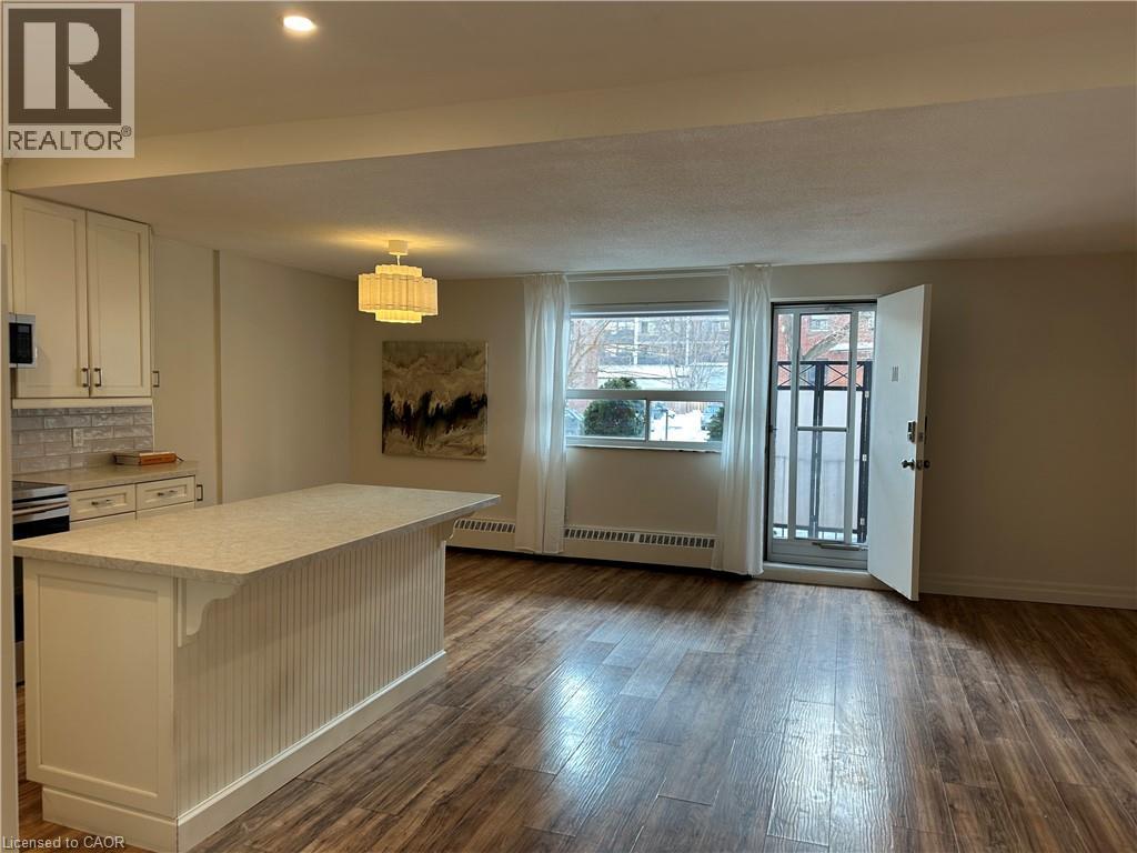 15 Elizabeth Street, Mississauga, Ontario  L5G 2Z3 - Photo 3 - 40830919