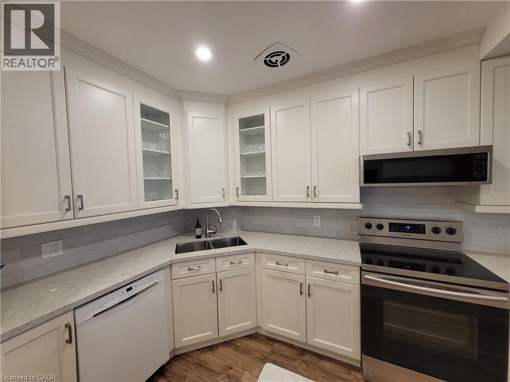15 Elizabeth Street, Mississauga, Ontario  L5G 2Z3 - Photo 4 - 40830919
