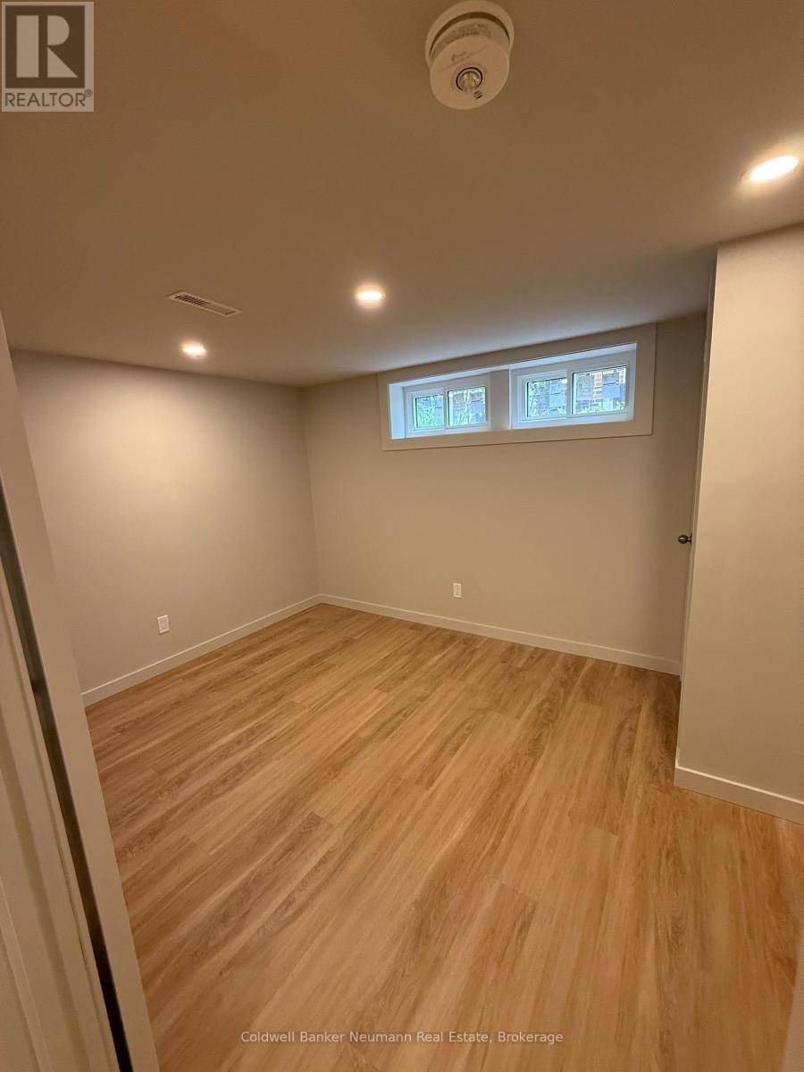 22 Skov Crescent, Guelph, Ontario  N1E 4B7 - Photo 10 - X13142550