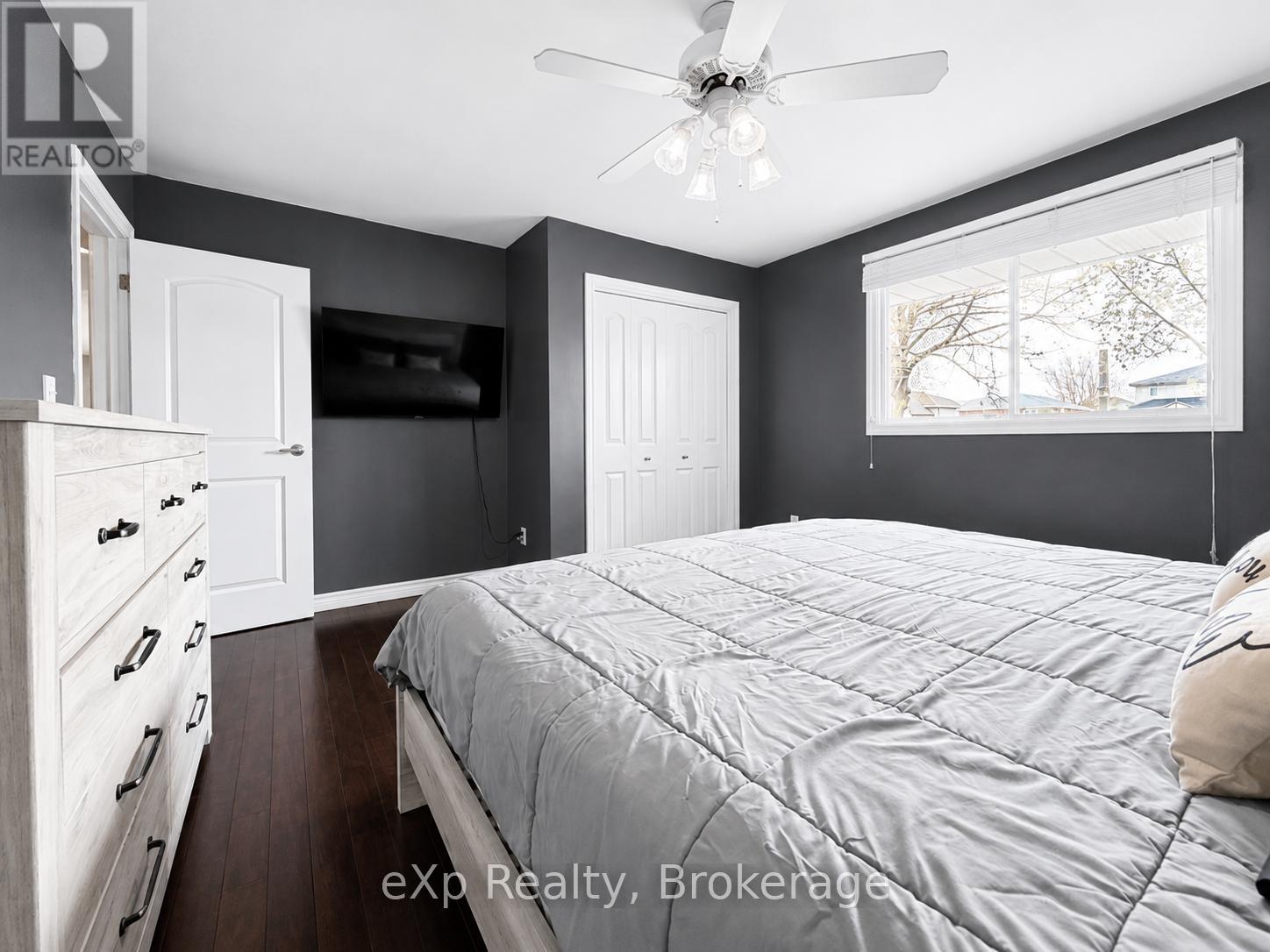 209 15th Avenue, Hanover, Ontario  N4N 3E1 - Photo 12 - X13142674