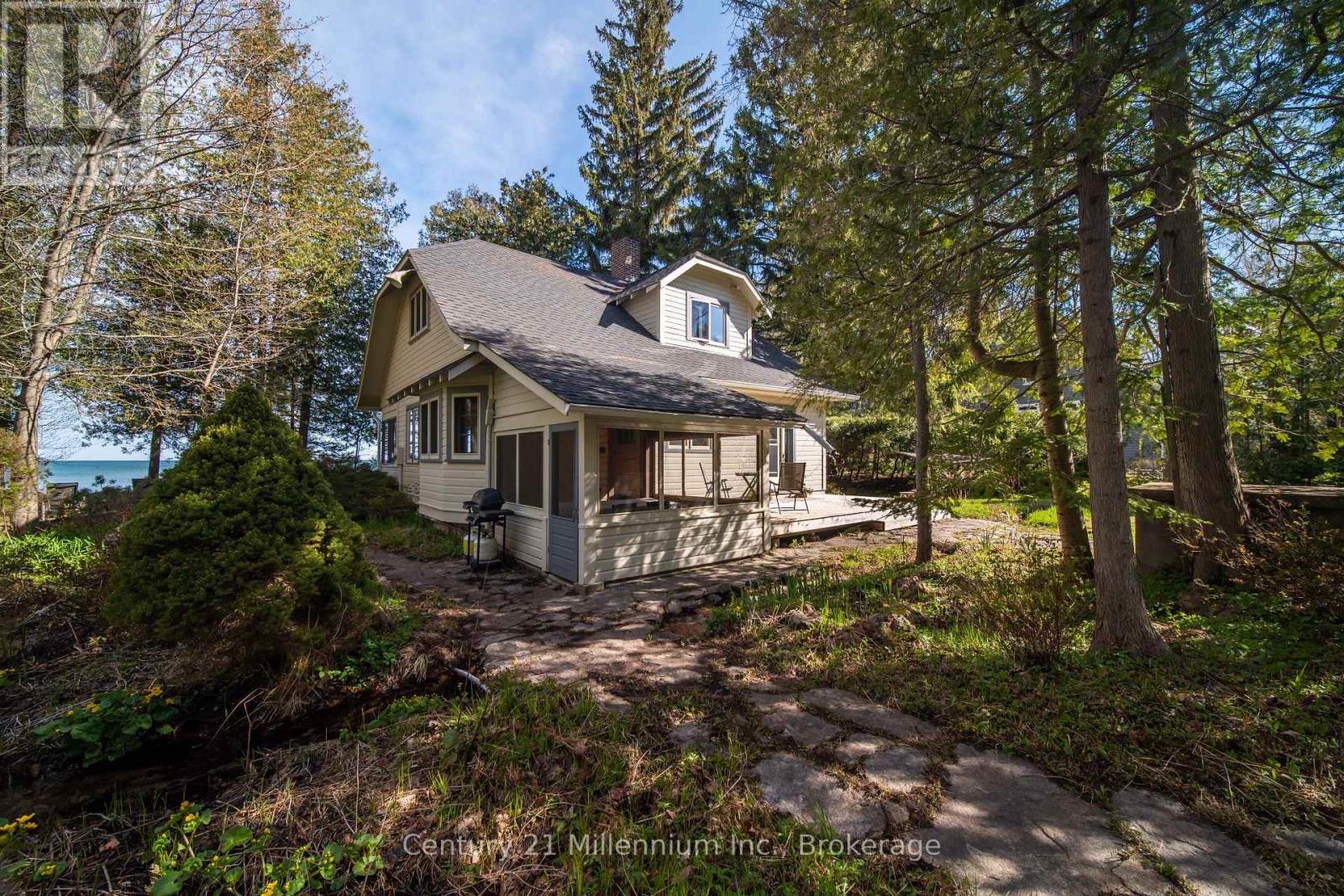 54 SHIPLEY AVENUE, Saugeen Shores, Ontario