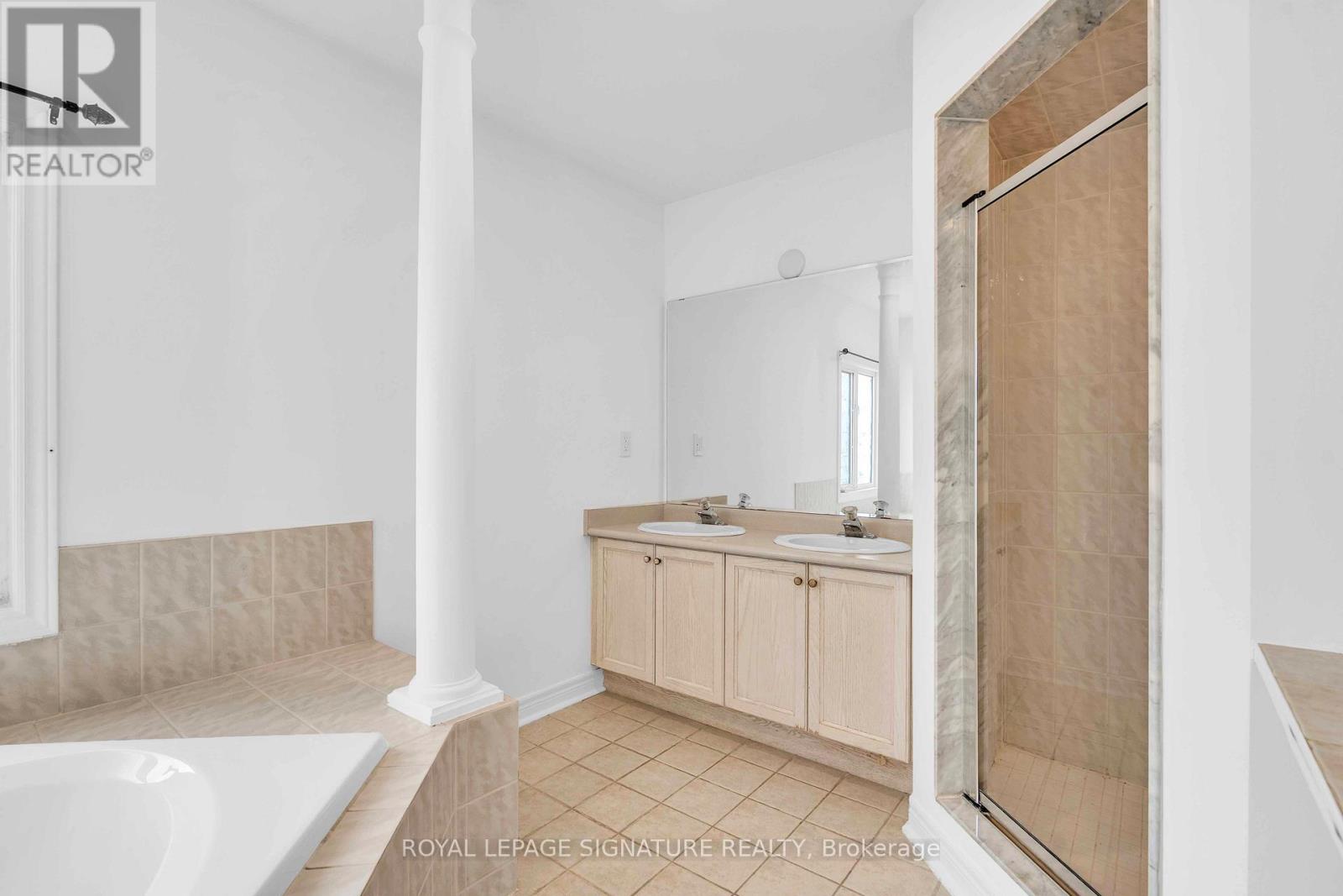250 Laurentian Boulevard, Vaughan, Ontario  L6A 2V3 - Photo 8 - N13142510