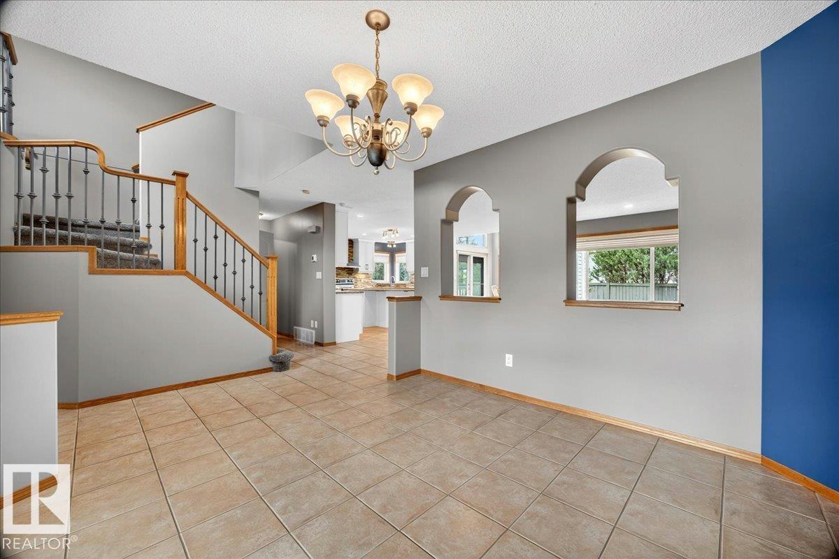 11824 13 Av Nw, Edmonton, Alberta  T6J 7E9 - Photo 8 - E4488529