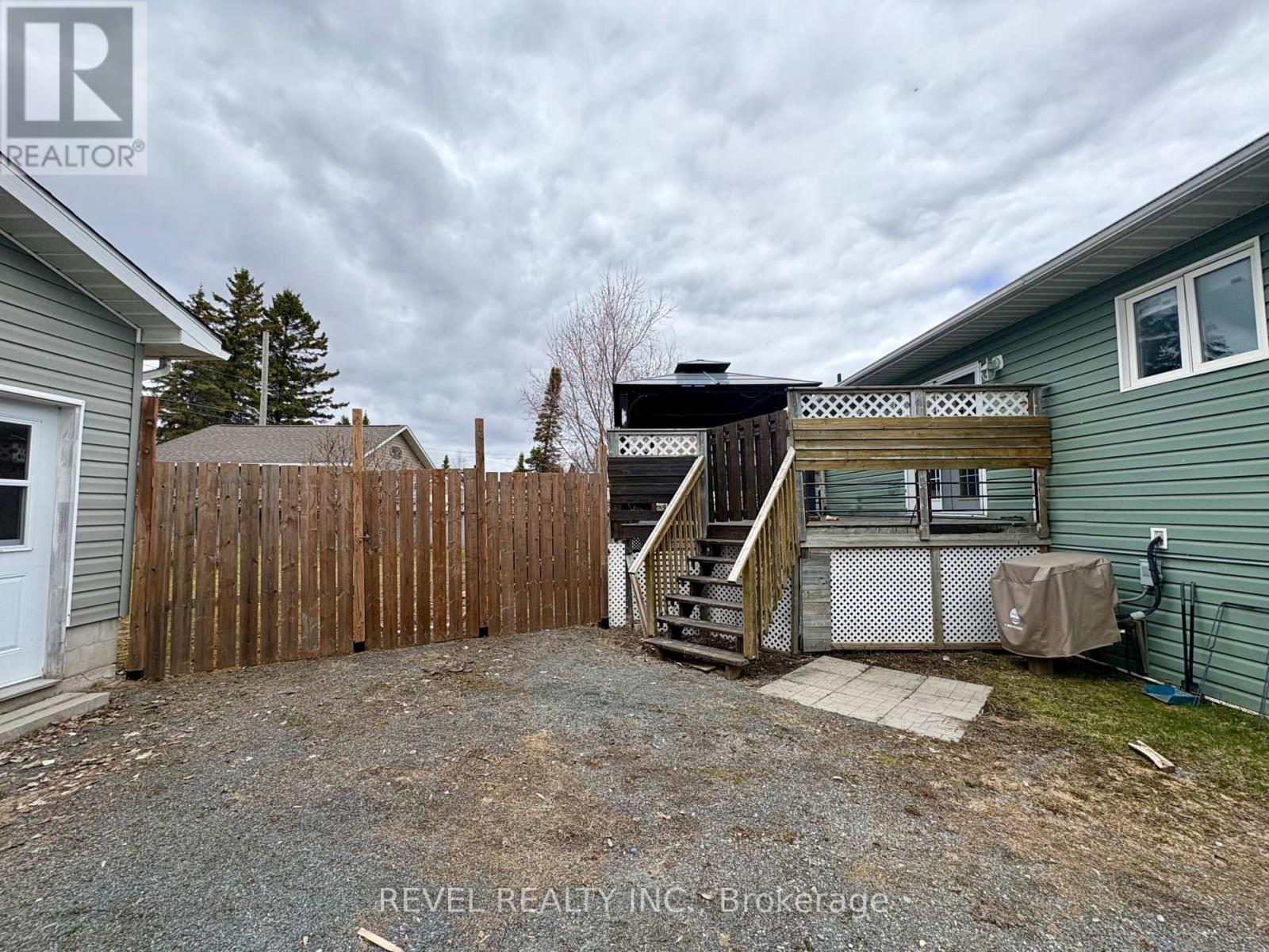 97 Fourteenth Avenue, Cochrane, Ontario  P0L 1C0 - Photo 4 - T13142680