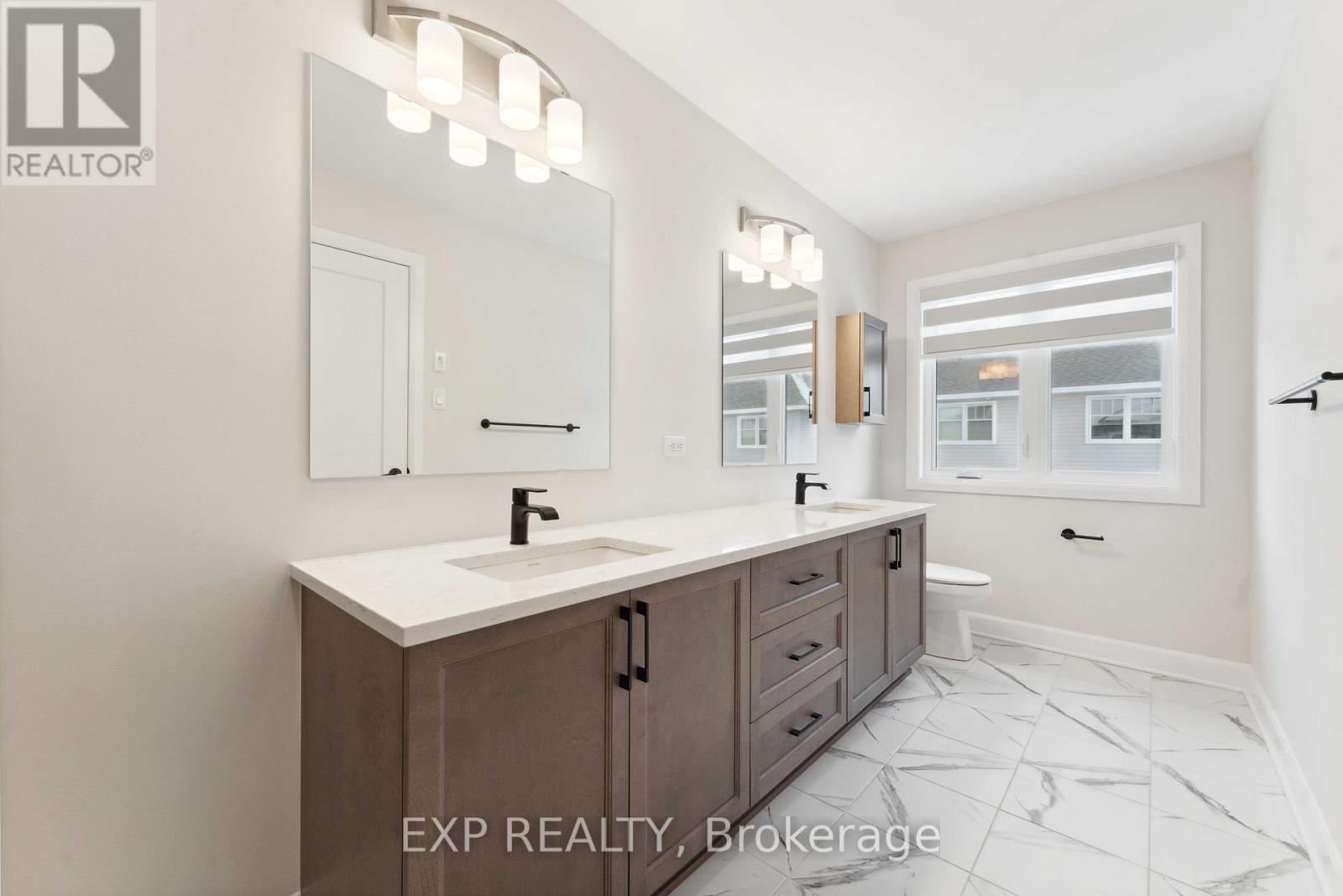 934 Clarkia Street, Ottawa, Ontario  K1T 0Y1 - Photo 12 - X13142548