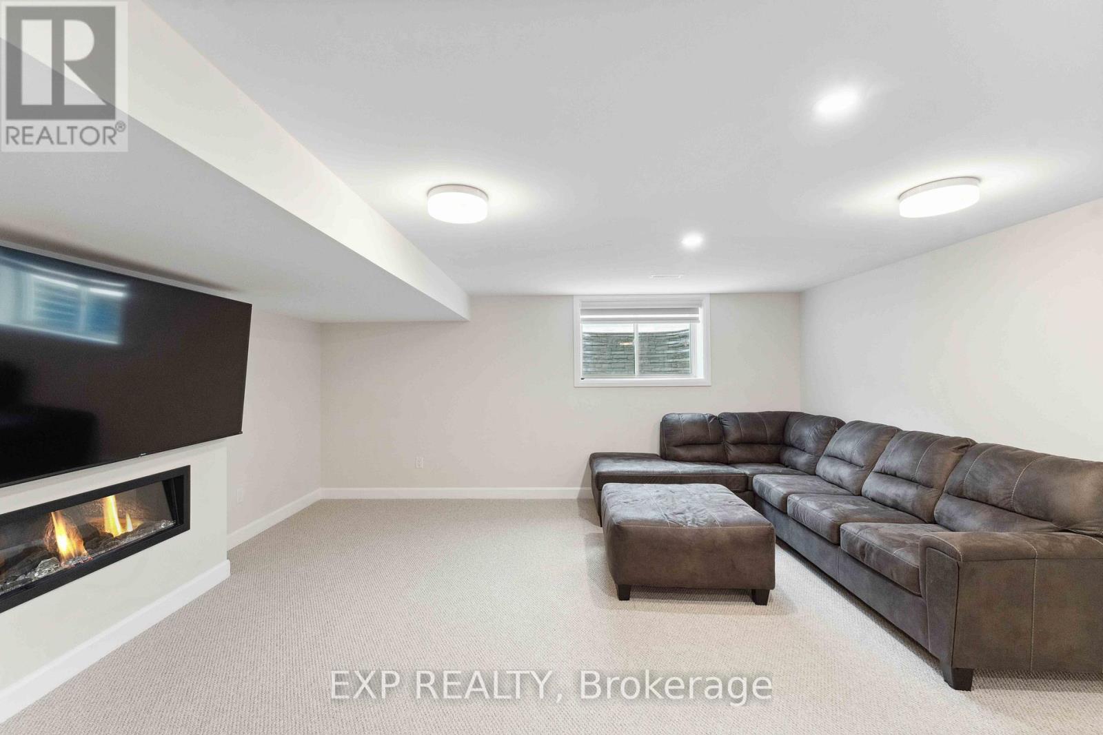 934 Clarkia Street, Ottawa, Ontario  K1T 0Y1 - Photo 38 - X13142548