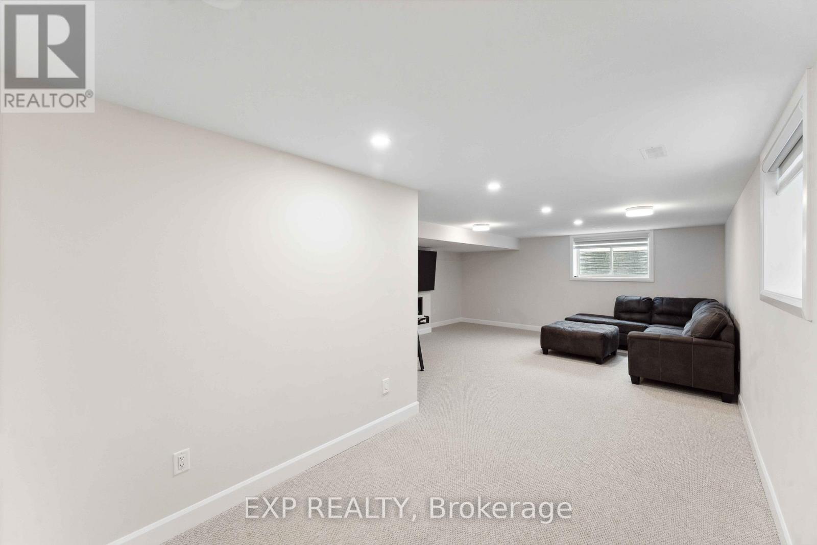 934 Clarkia Street, Ottawa, Ontario  K1T 0Y1 - Photo 41 - X13142548