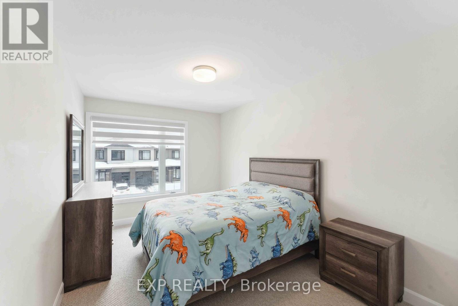 934 Clarkia Street, Ottawa, Ontario  K1T 0Y1 - Photo 6 - X13142548