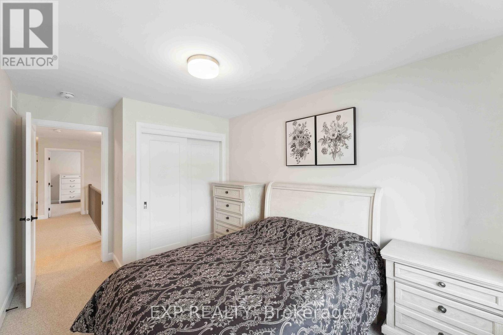 934 Clarkia Street, Ottawa, Ontario  K1T 0Y1 - Photo 7 - X13142548