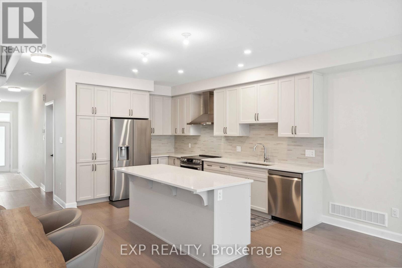 934 Clarkia Street, Ottawa, Ontario  K1T 0Y1 - Photo 25 - X13142556