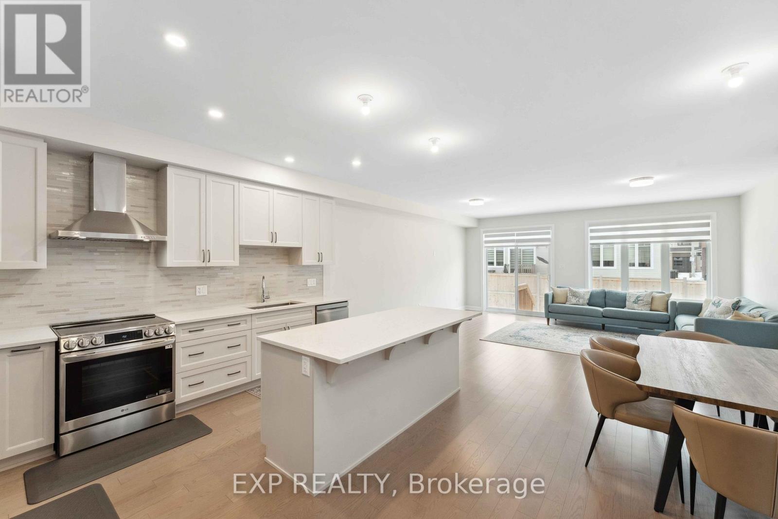 934 Clarkia Street, Ottawa, Ontario  K1T 0Y1 - Photo 31 - X13142556
