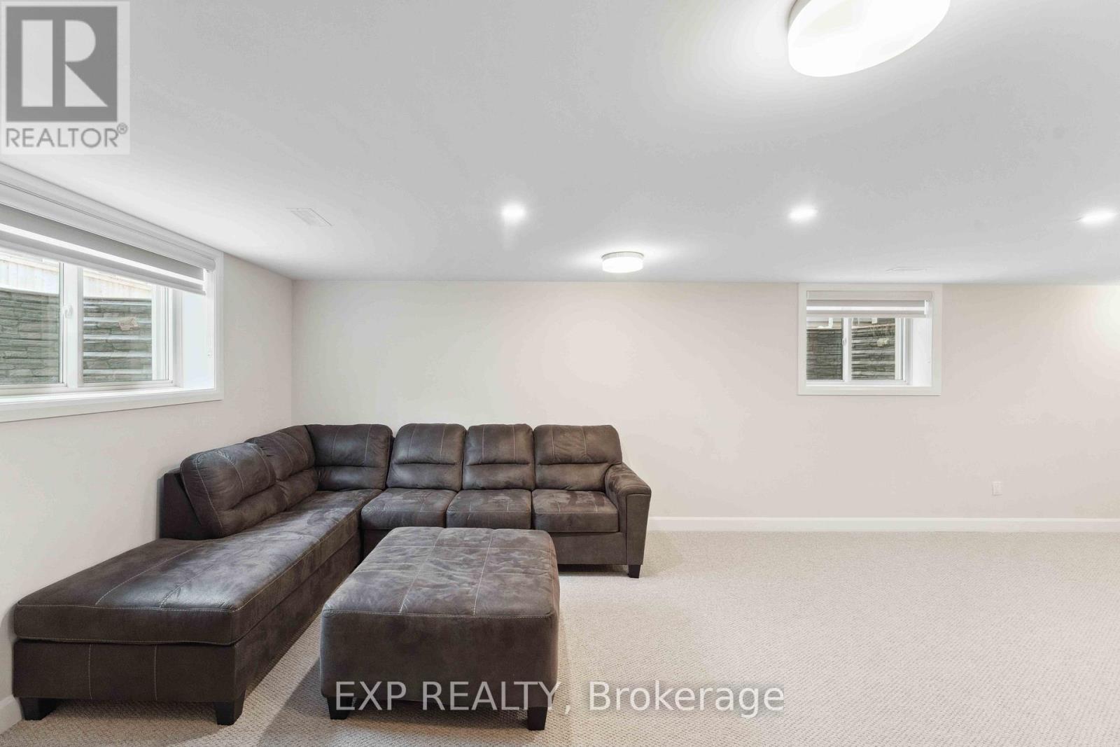 934 Clarkia Street, Ottawa, Ontario  K1T 0Y1 - Photo 38 - X13142556