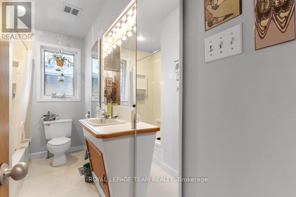 684 Wavell Avenue, Ottawa, Ontario  K2A 3B1 - Photo 12 - X13142644
