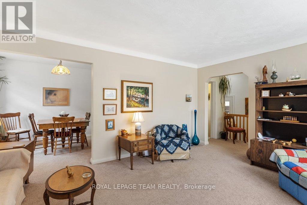 684 Wavell Avenue, Ottawa, Ontario  K2A 3B1 - Photo 6 - X13142644