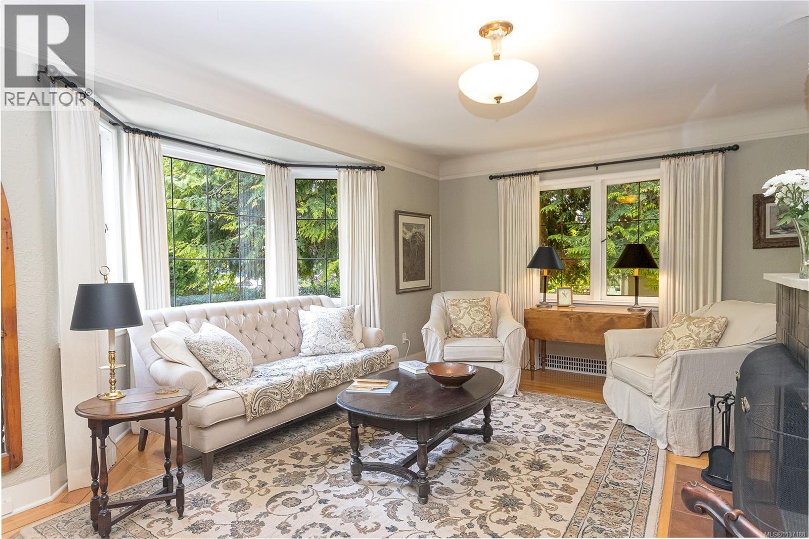 812 Langham Crt, Victoria, British Columbia  V8V 4J2 - Photo 7 - 1037188