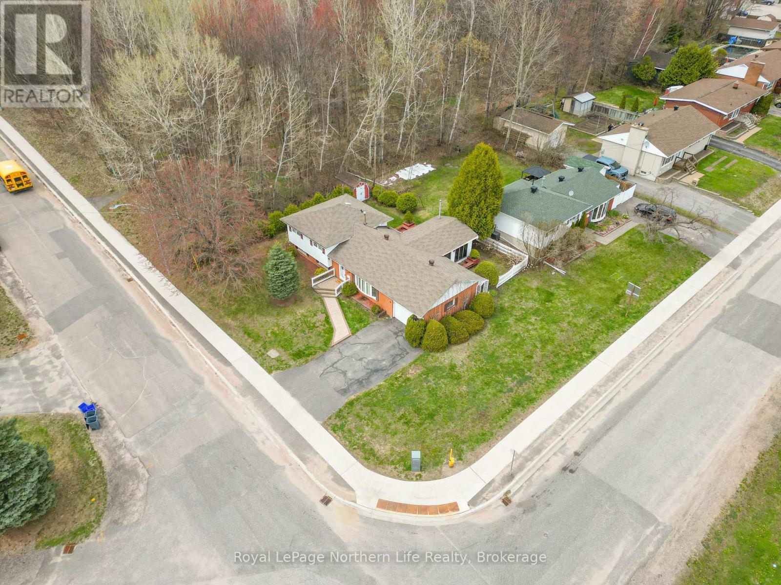 1608 Parkwood Drive, North Bay, Ontario  P1B 4R4 - Photo 37 - X13142672