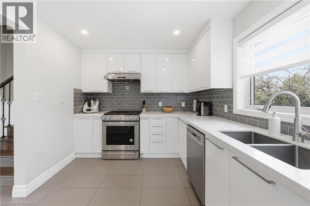 2122 Bridge Road, Oakville, Ontario  L6L 2G1 - Photo 16 - 40831254