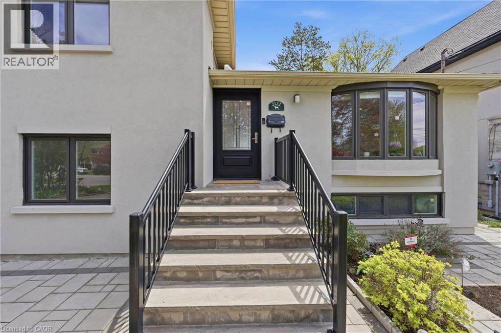 2122 Bridge Road, Oakville, Ontario  L6L 2G1 - Photo 6 - 40831254